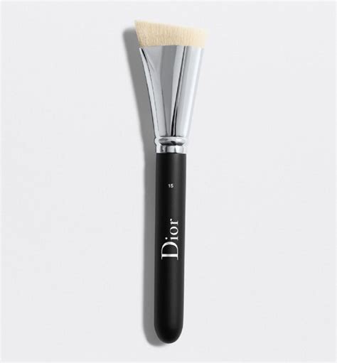 dior backstage contour brush n 15|Dior Backstage Contour Brush N°15 .